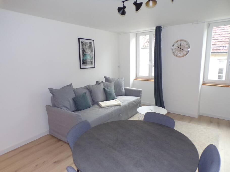 Appartement 2/4 Pers, 44M2, Hypercentre. Lons-le-Saunier Kültér fotó